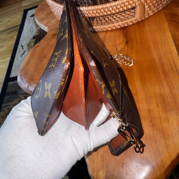 Louis Vuitton Monogram Bifold Wallet Brown/ vintage repurposed, rare find - Picture 15 of 17